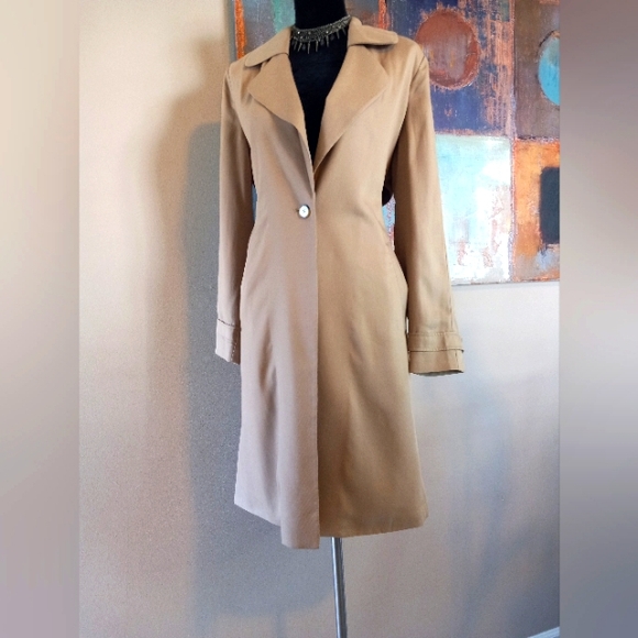 Soft Surroundings Town & Country Tan Trench Coat Pleated Back Detail Size M - Picture 8 of 13
